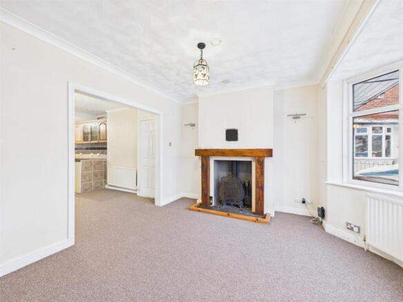3 bed Semi-Detached for sale Image 12