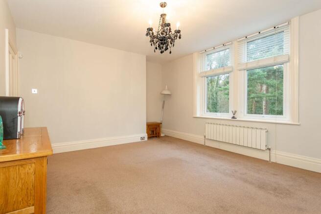 2 bed Apartment for sale Image 5