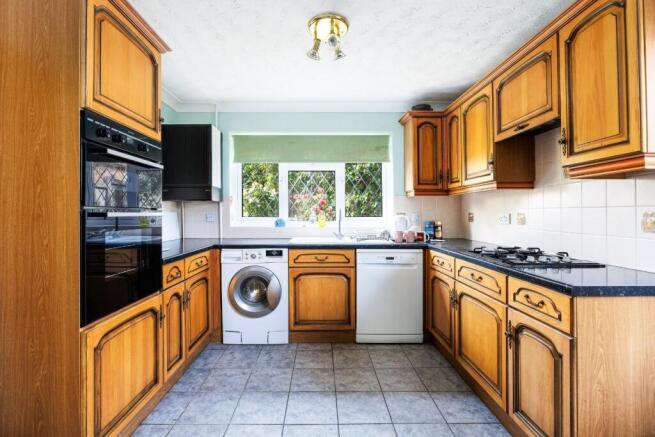 Catkin Close, Haverhill photo 4