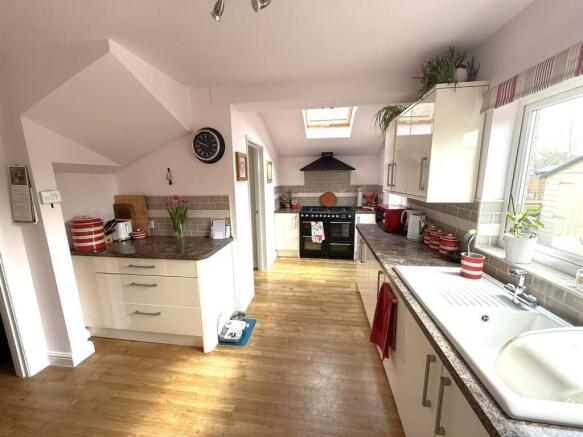 Fitted Kitchen