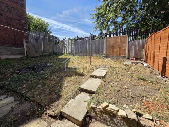 3 bed Semi-Detached for sale Image 11