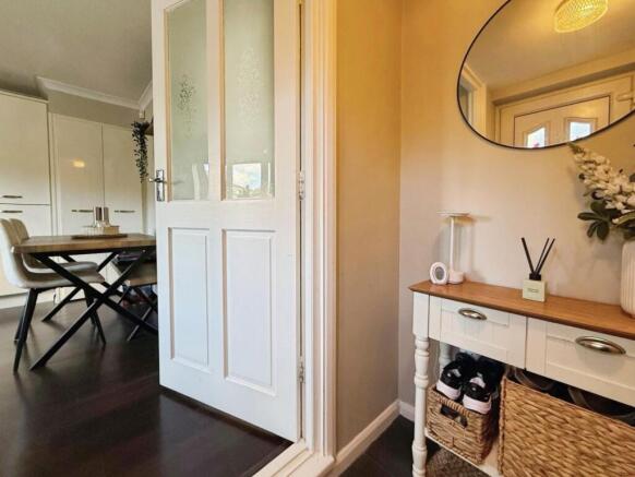 2 bed Semi-Detached for sale Image 9
