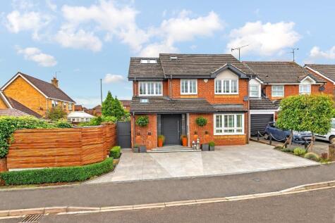 Elvington Gardens, Luton, LU3