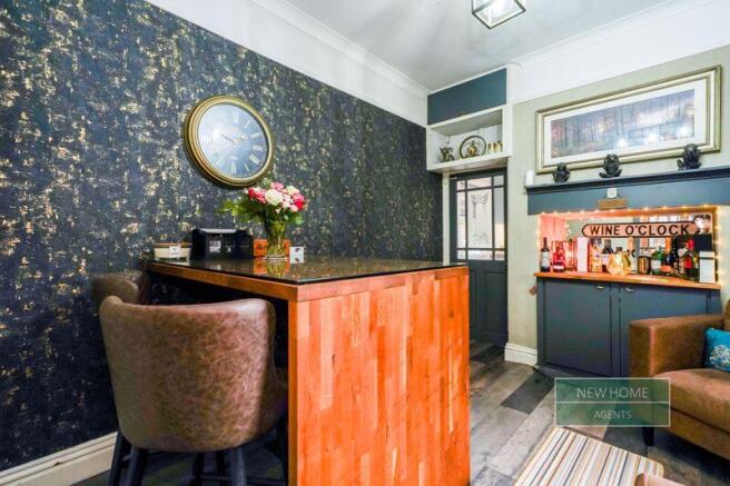6 bed Semi-Detached for sale Image 12