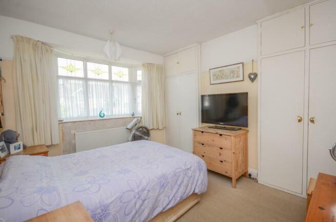 Bedroom 1.jpg
