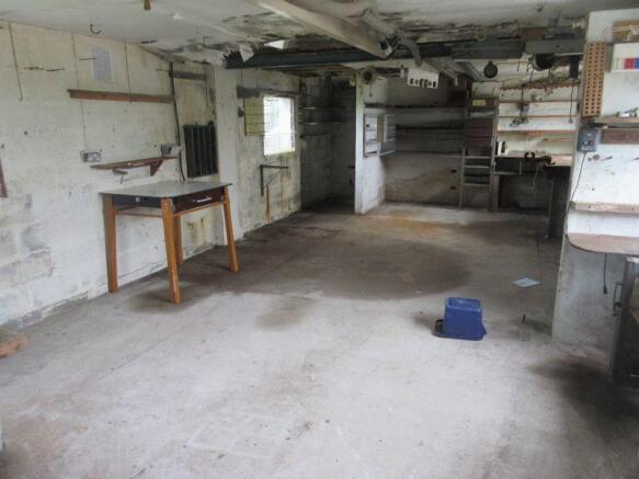 Garage Outbuil...