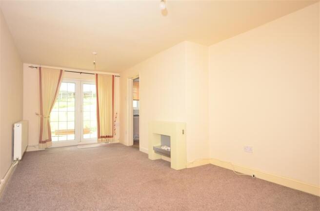 Lounge / Dining Area