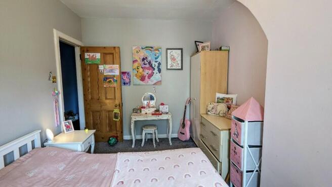 BEDROOM 2
