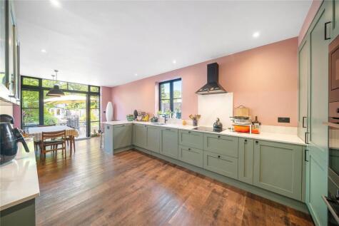 Elmers End Road, London, SE20