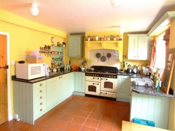 KITCHEN
