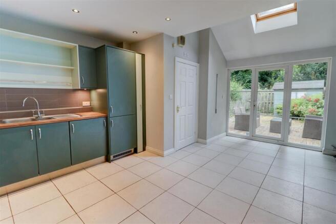 Kitchen/Dining