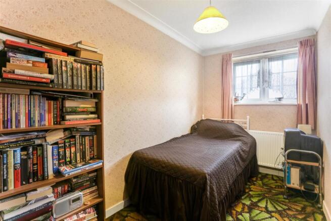 676945885 - 23 Travers House, 127 Dalmeny Avenue N