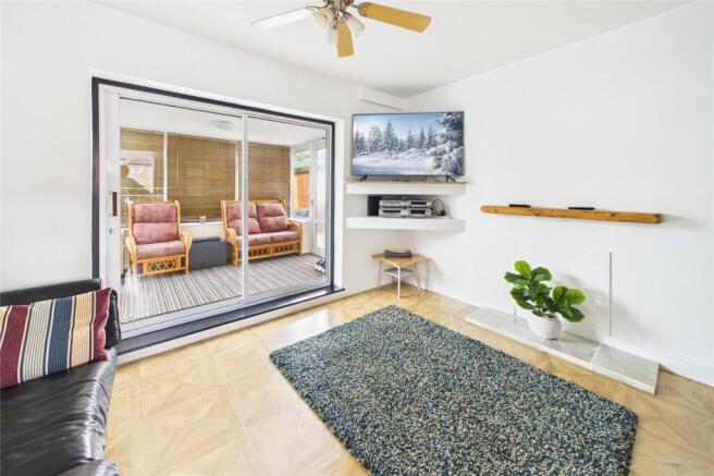 3 bed Semi-Detached for sale Image 6