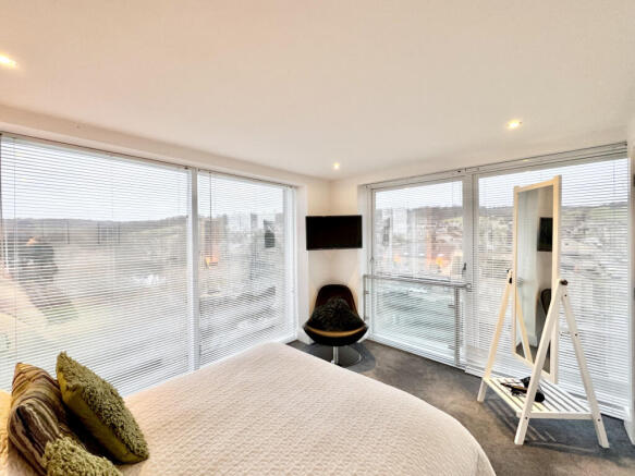 2 bed Apartment for sale Image 12