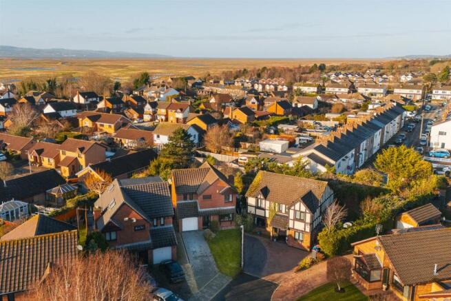 5 Croften Dr drone-3.jpg