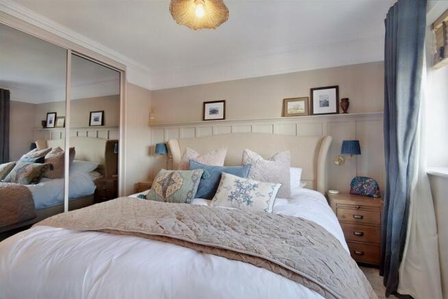 8545078-interior23-800.JPG