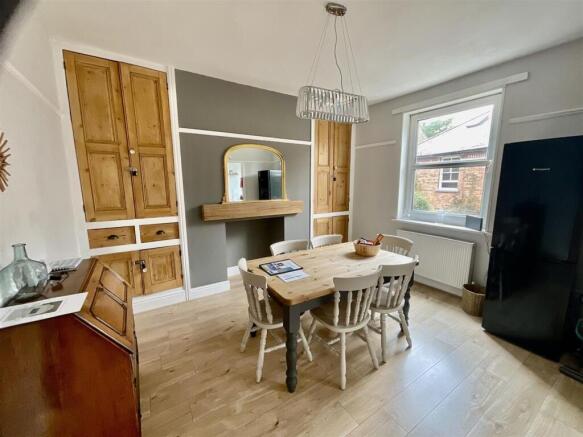 3 bed Semi-Detached for sale Image 5