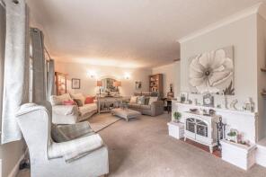 6, Eastleigh Gardens, Norwich NR9 4BW