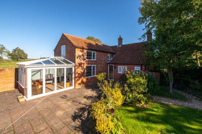 Rear garden/elevation