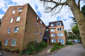 11, 30a Homedale House, Wimborne Road, Bournemouth BH2 6QB