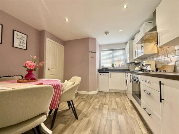 Salthouse Drive, Kew, PR8 photo 3