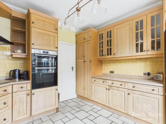 4 bed Semi-Detached for sale Image 7