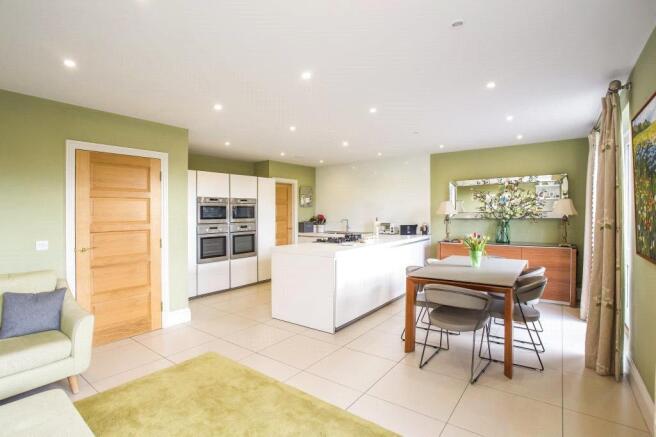 Kitchen/Dining