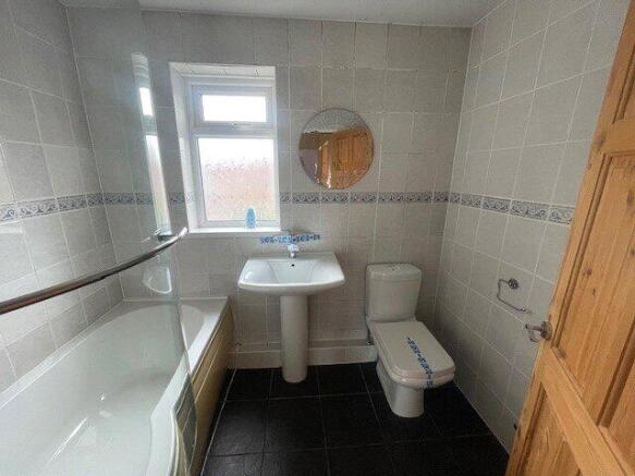 3 bed Terraced for sale Image 6
