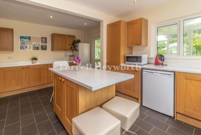 Kitchen image 2