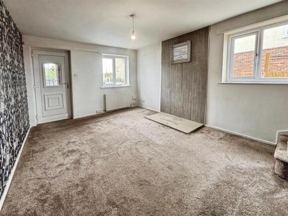 3 bed Semi-Detached for sale Image 5