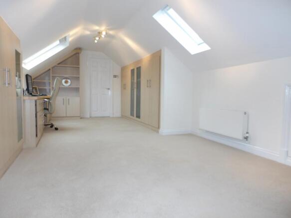 Office/Dressing room