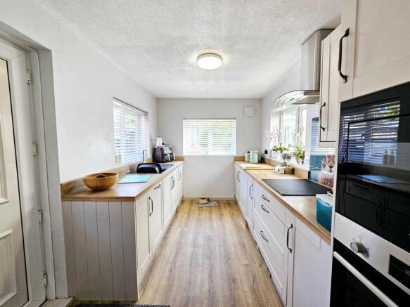 3 bed Semi-Detached for sale Image 5
