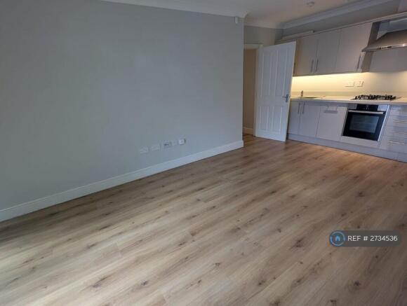 Open-Plan Living And Kitchen Area 1