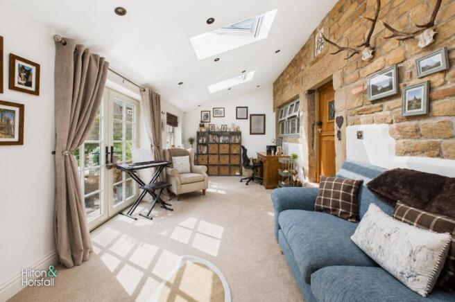 3 bed Semi-Detached for sale Image 5