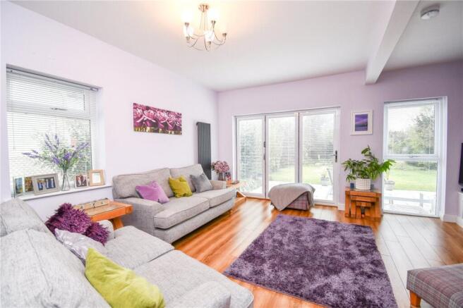Saughall Massie Lane, Upton, Wirral photo 4