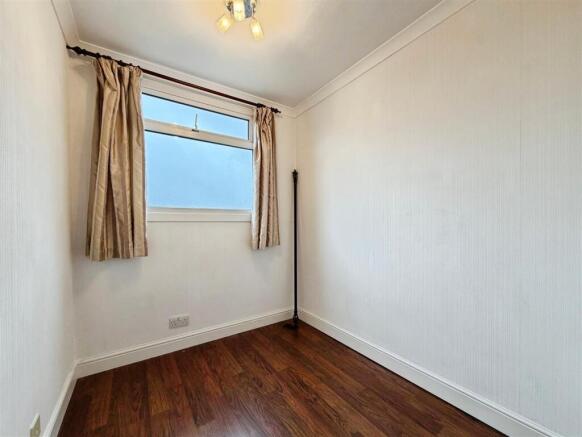 3 bed Semi-Detached for sale Image 12