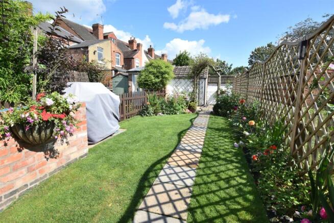 Beautiful Landscaped Rear Garden