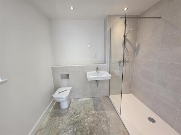 2 bed Semi-Detached Bungalow for sale Image 12
