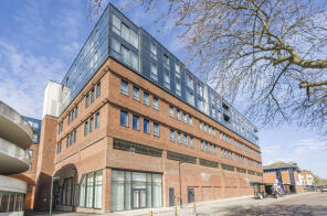 Flat 73, 16 22 Ashwood House, Pembroke Broadway, Camberley GU15 3FE