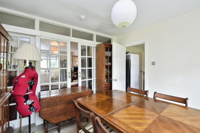 6 bed Detached for sale Image 6