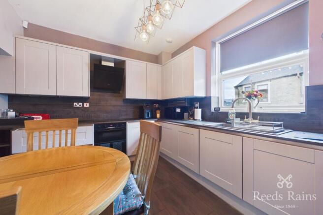 2 bed Terraced for sale Image 6