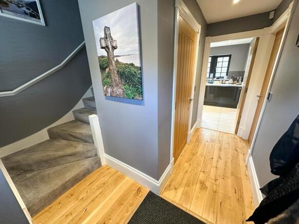 3 bed Terraced for sale Image 11