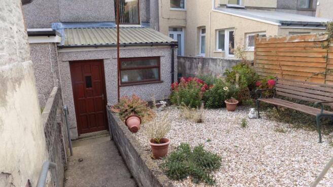 Photo 12