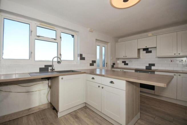 Springvale Road, Brimington, Chesterfield, S43 1HF photo 3