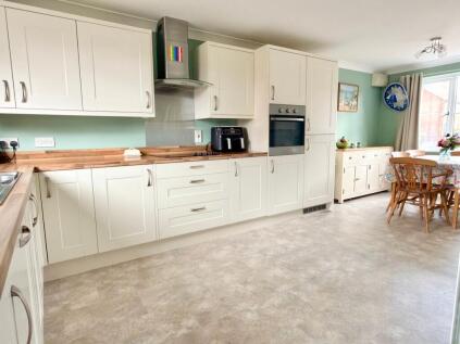 Clifford Avenue, Walton Cardiff, Tewkesbury, GL20