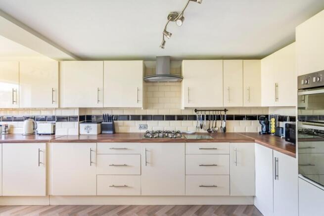 3 bed Detached for sale Image 6