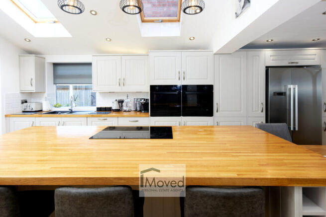 4 bed Semi-Detached for sale Image 7