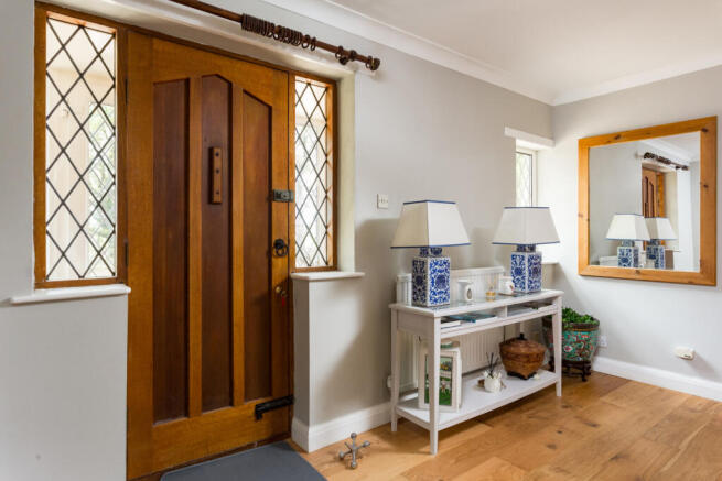 5 bed Bungalow for sale Image 7