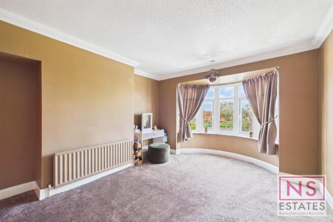 3 bed Terraced for sale Image 4