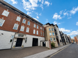 Flat 4, 1 Monument Court, Lower Canal Walk, Southampton SO14 3AN